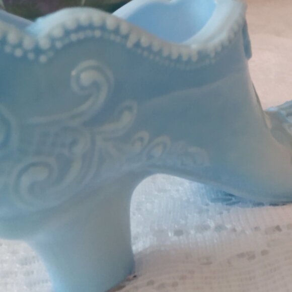 Vintage Fenton blue, satin glass, shoe - Picture 7 of 7